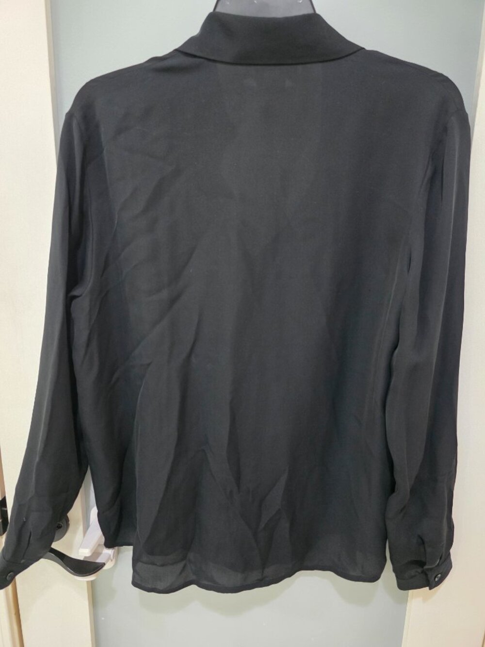 Jones New York 100% Silk Black Blouse – Women’s Size 6 Button Front - Picture 6 of 6